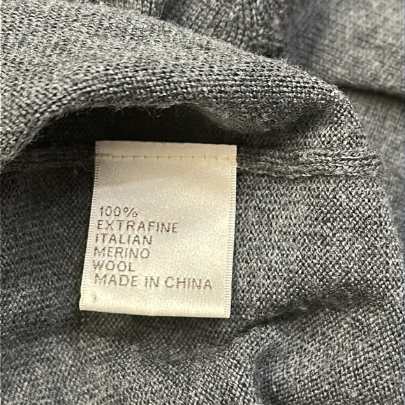 Men’s Peter Millar Gray 100% Merino Wool Cardigan Sweater Size Large - Picture 7 of 8